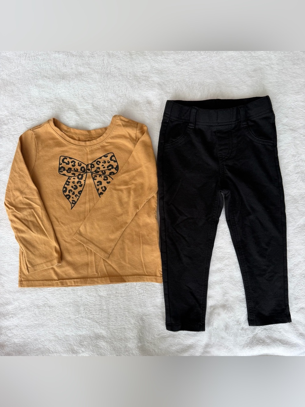Garanimals Girls 2T Leopard Bow Top Black Jeggings 2 Piece Set